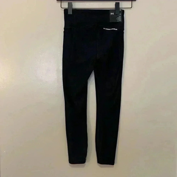 Under Armour NWT high rise compression  ankle leggings with two side pockets - Picture 2 of 4